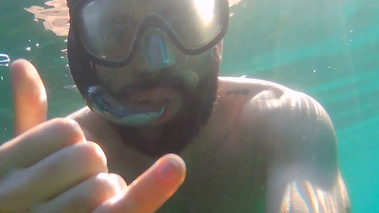 consultor seo almeria haciendo snorkel